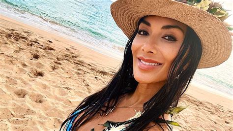 Nicole Scherzinger Shows Off Sculpted Physique In Tiny String Bikini