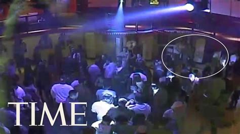 video shows a woman choking out a bouncer she mistakenly thought groped her time youtube