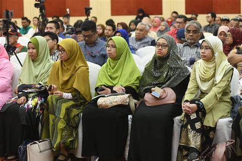 Pemikiran islam diawali sejak nabi muhammad saw dipilih sebagai rasul. Forum Cabaran Dasar Ekonomi Baru Di Era Malaysia Baru - UMNO