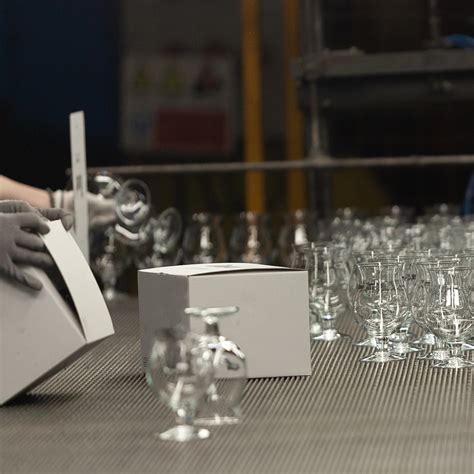 How To Ship Glassware Internationally Fine Art Shippers