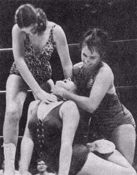 Vintage Female Wrestling Amazing Photos Show Women Fighting In The