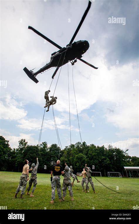 National Guard Njng Uh 60 Black Hawk Black Hawk Rappelling Soldier