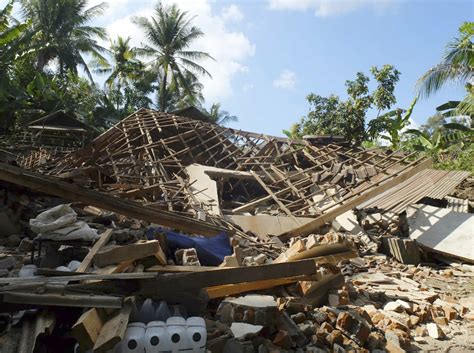 Informationen zu aktuellen erdbeben in deutschland. Ferieninsel Lombok: Mindestens 142 Tote nach starkem Erdbeben in Indonesien - Welt - Tagesspiegel