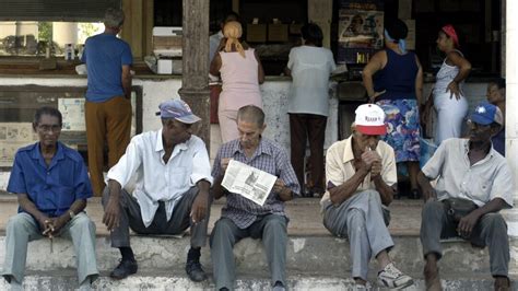 Cuba País De Viejos Gobernada Por Viejos Granma Y La Calamidad