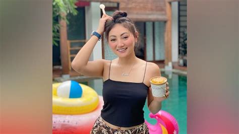 Pesona Sassha Carissa Model Yang Tengah Jadi Perbincangan Foto