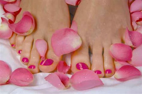 Tips For A Home Perfect Pedicure And Help You Achieve Salon Quality