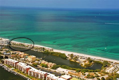 Beachfront Condo 3 Br Heated Pool Free Boat Docks Upscale