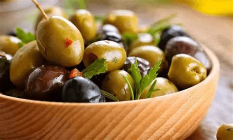 Wellhealthorganic 11 Health Benefits And Side Effects Of Olives