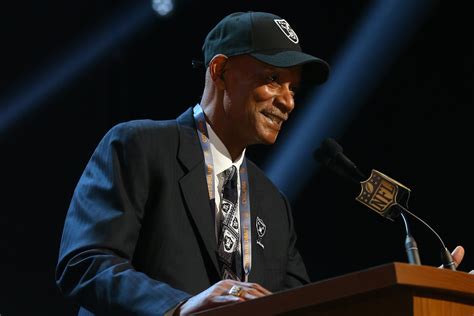 ‘A true Raider’: The NFL mourns the loss of Hall of Famer Willie Brown