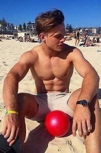 Shirtless Male Beefcake Athletic Muscular Jock Beach Dude Hunk Photo