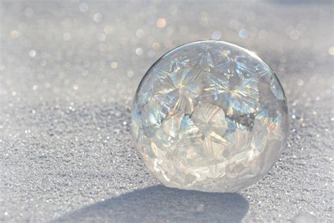 How To Make Frozen Bubbles With Frost Patterns