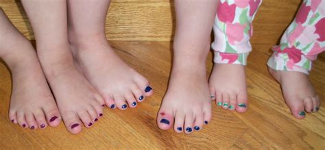 The Gallery For Little Girl Toes