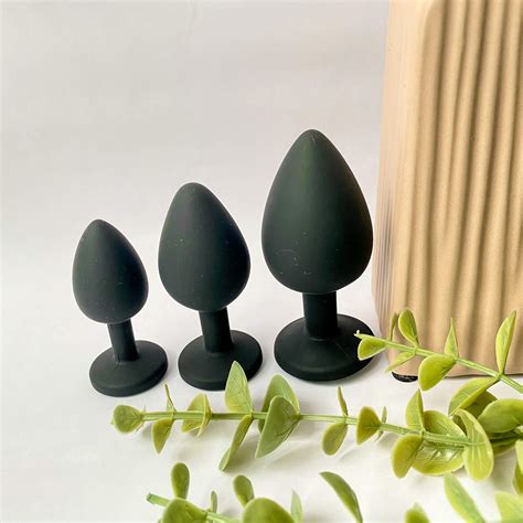 black silicone jewelled butt plugs 4play essentials