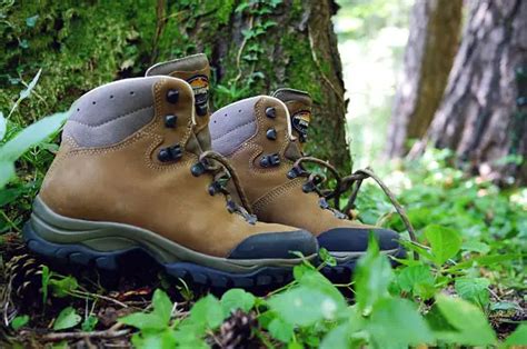 Best Hiking Boots For High Arches Reviews And Complete Buying Guide