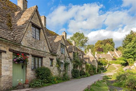 Most Picturesque Villages In Wiltshire Stay In The Most Beautiful
