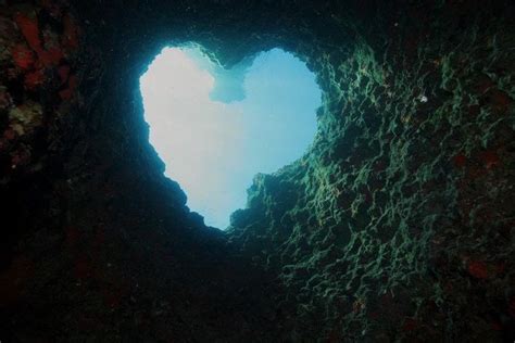 Heart Cave Heart In Nature Underwater Caves Underwater