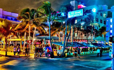 Ocean Drive Avenue In Miami Beach Tips Trip Florida