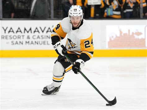 Insider Says Pittsburgh Penguins Defenseman Lacks Compete Level The
