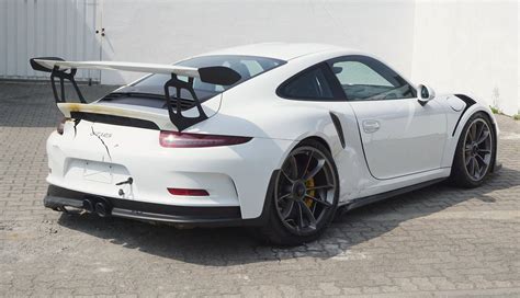 2016 Porsche 911 Gt3 Rs Has First Crash Shows Signs Of Fire