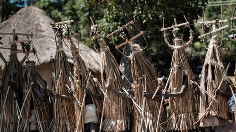 LA PHOTO Au Kenya les Maasaïs perpétuent le rituel de la circoncision