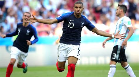 Amb el paris saint germain. Kylian Mbappe: France star confirms he's world-class vs ...