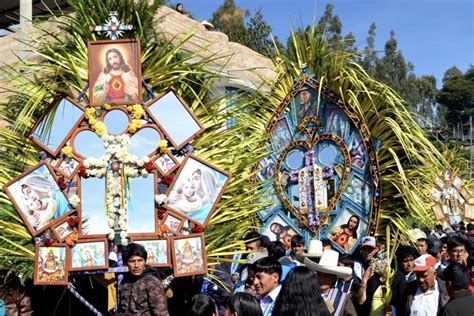 Multitud Concurre A Tradicional Fiestas De Las Cruces De Porcón