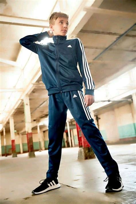 Pin By John On Tracksuit Boys Tracksuits Tracksuit Tops Tracksuit