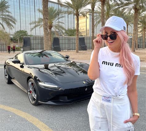 Supercar Blondie Reviews The New Ferrari Roma In Her Latest Youtube Video Itp Live