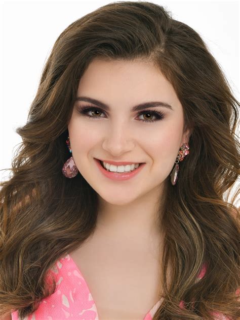 Miss St Charles Countys Outstanding Teen Hannah Whatley Blaine