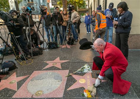 Kirk Douglas Longtime Legendary Movie Star Dies At 103 Daily Sentinel