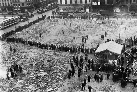 Bread Line In Depression Era New York Soup Kitchens And Breadlines