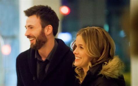 Alice eve and chris evans get to work on romantic film 1:30 train in new york. Before We Go, trailer con Chris Evans y Alice Eve