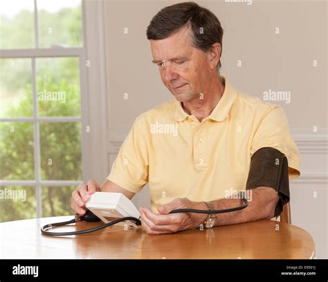 Taking Blood Pressure Hi Res Stock Photography And Images Alamy