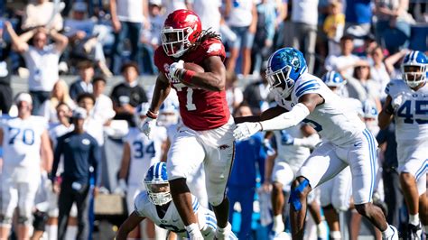 Arkansas football wins high-scoring game vs. BYU, ends three-game skid