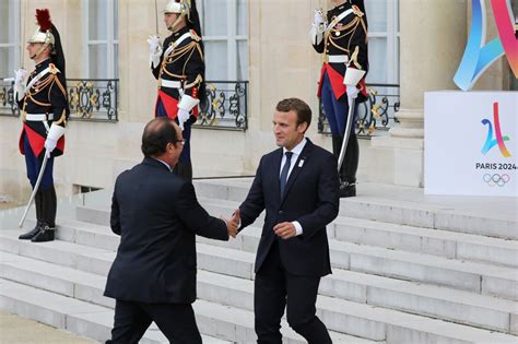 Pour François Hollande Emmanuel Macron Mène Une Politique Brutale
