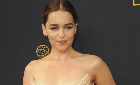 Star Wars Emilia Clarke Joins Han Solo Movie