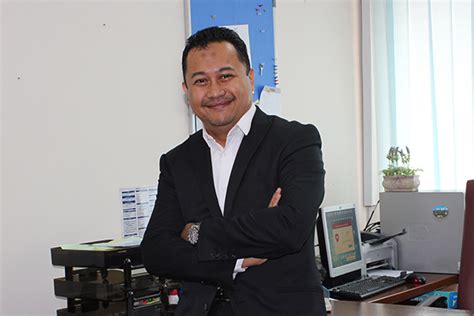Tan sri dato' seri paduka dr. Staf Akademik - Fakulti Farmasi | Faculty of Pharmacy, UKM