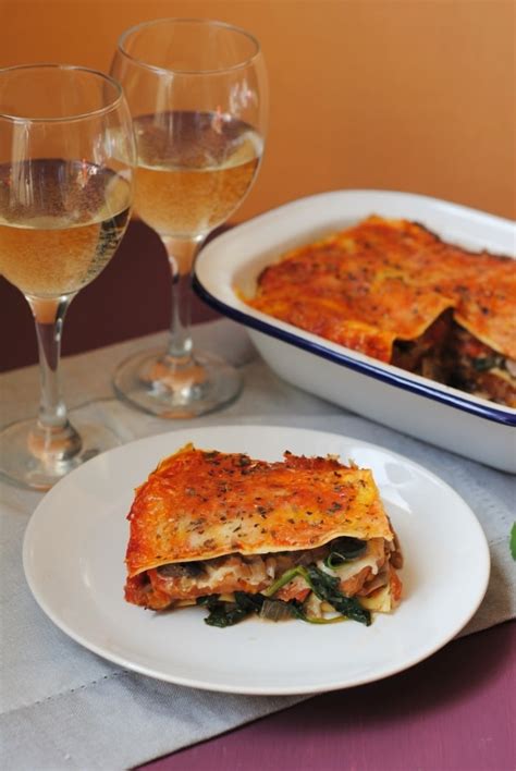 Roasted Red Pepper And Spinach Lasagne Hungry Healthy Happy