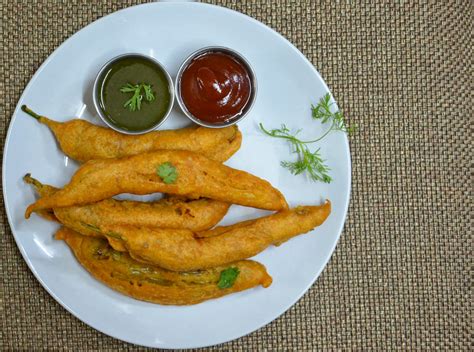 Add Some Spicy Taste To Your Evening Snack With Mirchi Bajji Sagmart