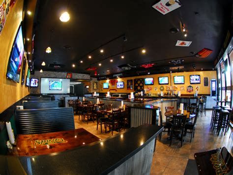 Sam's opened its doors in 2000 with one goal, to be nashville, tennessee's #1 sports grill. Join the Happy Hour at Sports Grill in Miami, FL 33165
