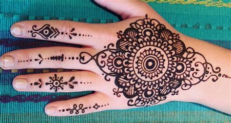 Wood generally dries faster than metal if you are doing a comparison between the two when it comes to. How Long Does Henna Last? - Ponder Weasel