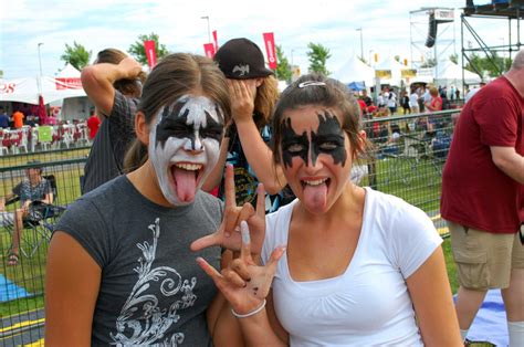 Kiss Fans Labelle Photo