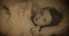 Here's why you should give Victorian post-mortem photography a chance ...
