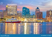 Blick Auf Den Innenhafen in Der Innenstadt Von Baltimore Maryland USA ...