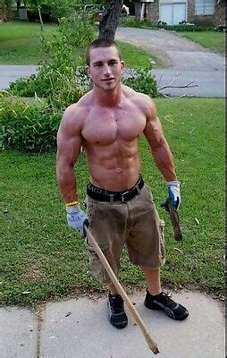 Shirtless Beefcake Muscle Male Lawn Guy Hunk Ripped Physique Photo X