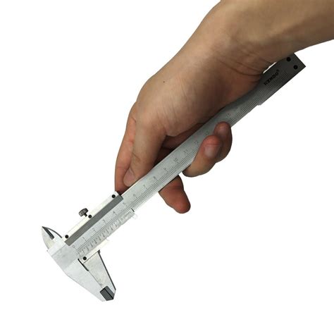 Stainless Steel Vernier Caliper With Lock Screw 150 Mm And 200 Mm