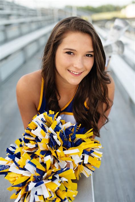Pin By Emily Scheu On Senior Cheerleading Picture Poses Cheer