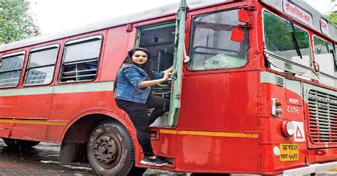 Girl Bus Driver मुंबई की सड़कों पर बस दौड़ाती प्रतीक्षा बनीं हर किसी के लिए मिसाल Pratiksha