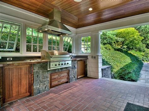 11 Ideas For Screened In Outdoor Kitchen