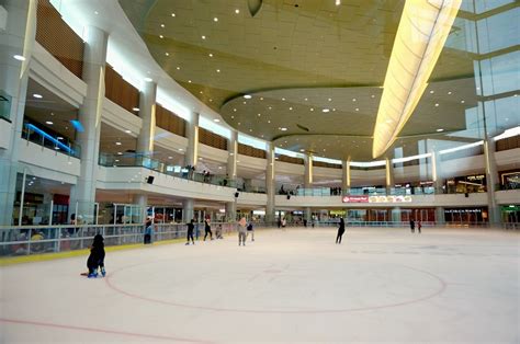 It's absolutely okay if you're not the best skater (especially on ice), because their instructors will always have your back. Let's Ice-Skate @ Icescape IOI City Mall - hiphippopo.com